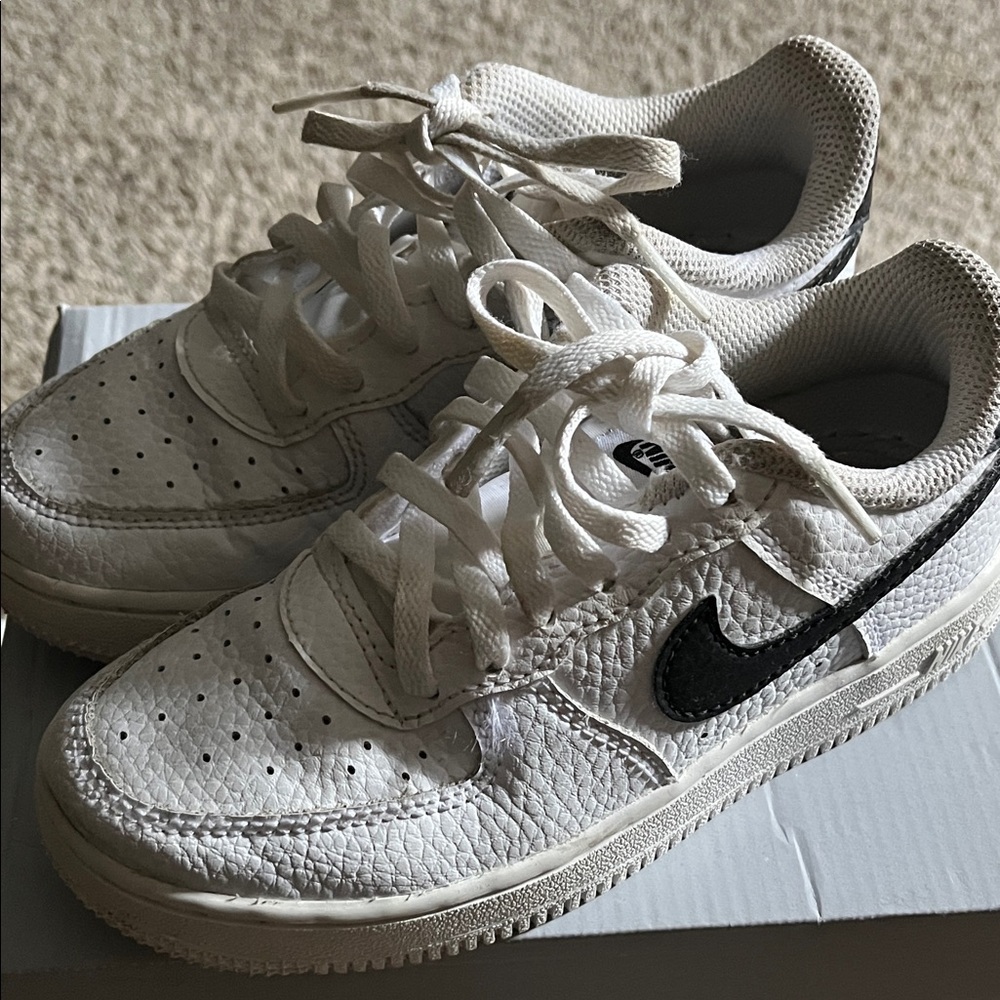 Nike White and Black Low-Top Sneakers